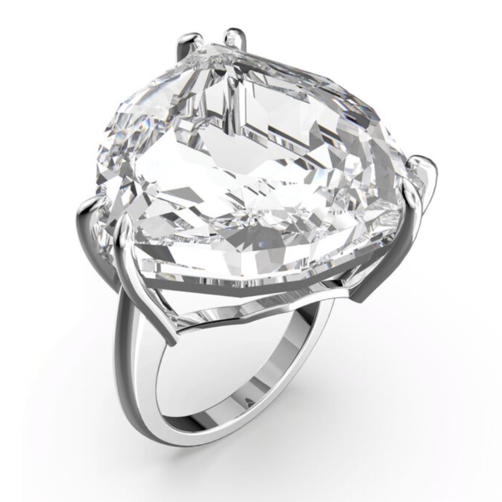Swarovski Mesmera cocktail ring size 8 USA